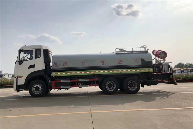 東風天龍后八輪20噸噴霧車，國六綠化噴灑車