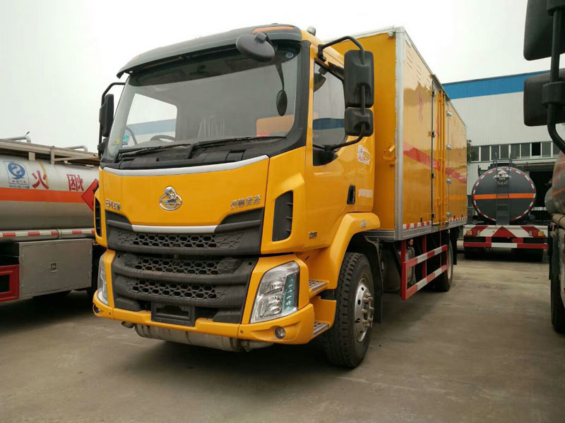 柳汽6米6(9.9噸)爆破器材車